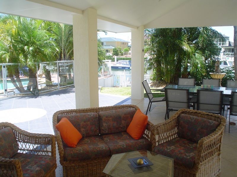 10 Mainsail Street, Birkdale QLD 4159