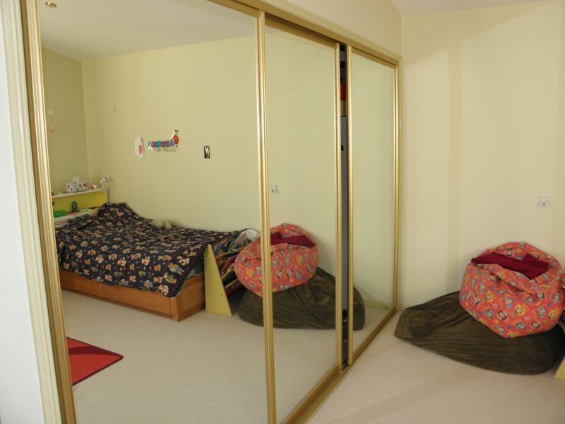 10 Mainsail Street, Birkdale QLD 4159