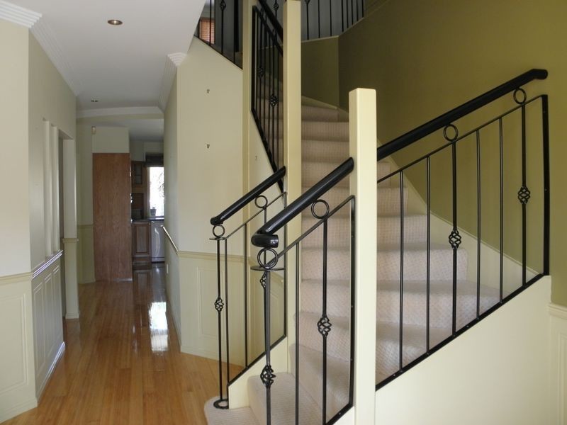 10 Mainsail Street, Birkdale QLD 4159