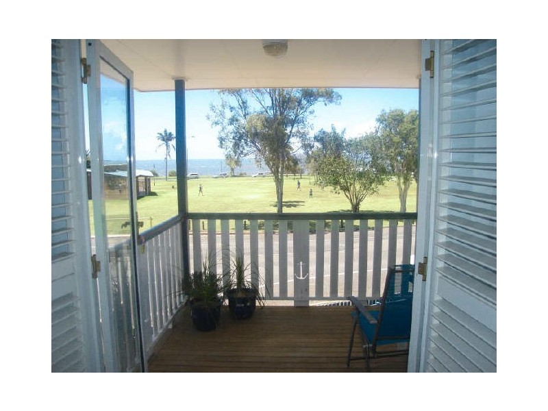 303 Upper Esplanade, Manly QLD 4179