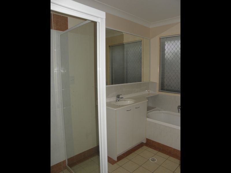 81 Carinyan Drive, Birkdale QLD 4159