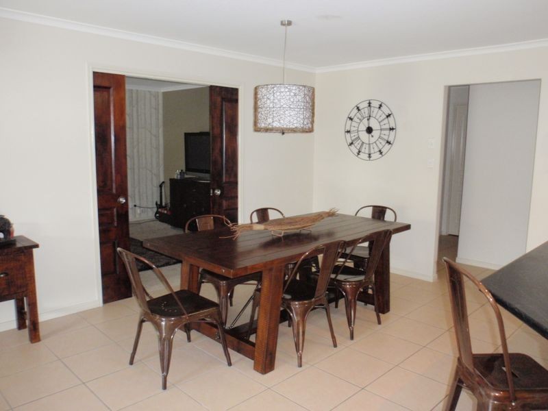 20 Sylvateere Cres, Wakerley QLD 4154