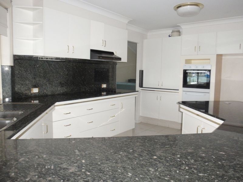 19 Dorsal Drive, Birkdale QLD 4159