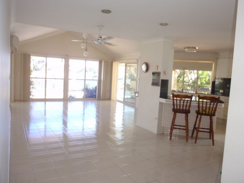 19 Dorsal Drive, Birkdale QLD 4159