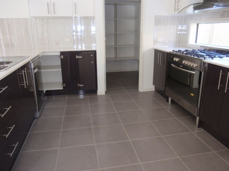 2/18A Nelson Street, Ormiston QLD 4160