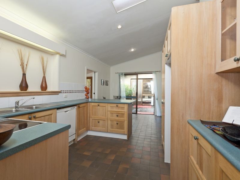 306 Queens Esplanade, Thorneside QLD 4158
