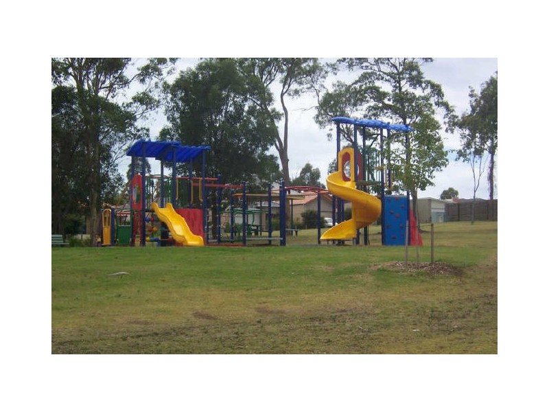 25 Demby Cres, Wakerley QLD 4154