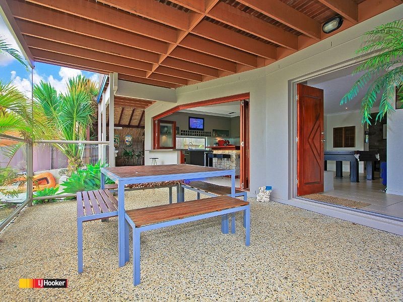 24 Lanaglen Drive, Birkdale QLD 4159