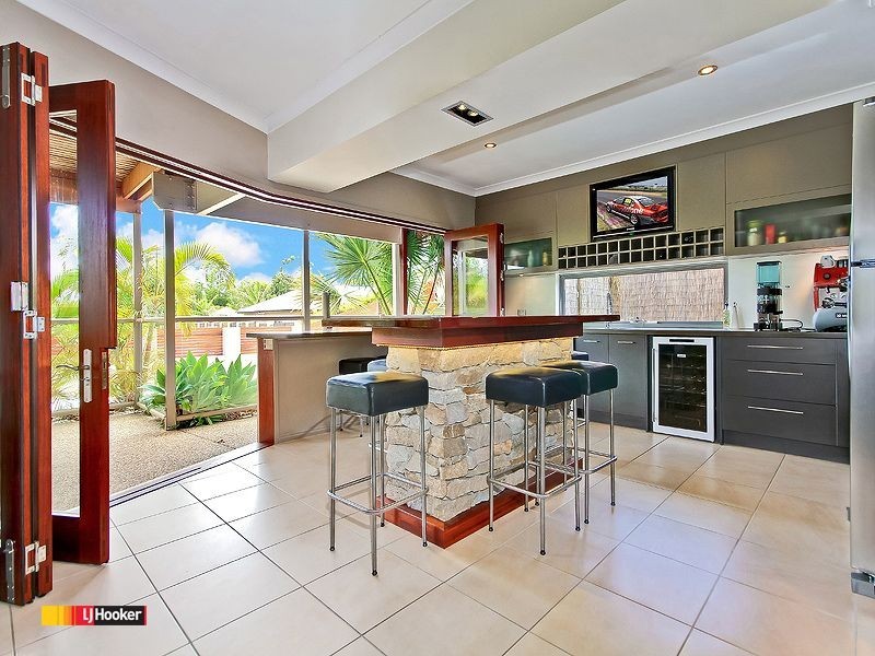 24 Lanaglen Drive, Birkdale QLD 4159