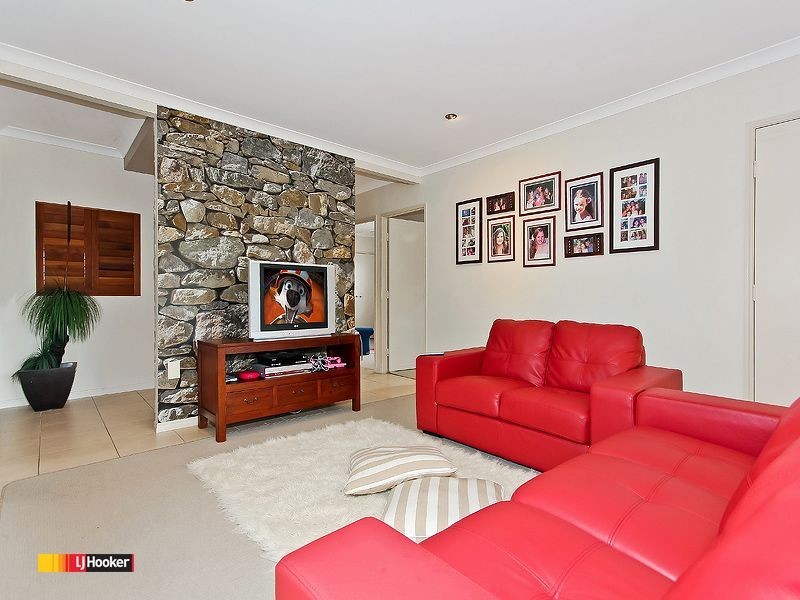 24 Lanaglen Drive, Birkdale QLD 4159