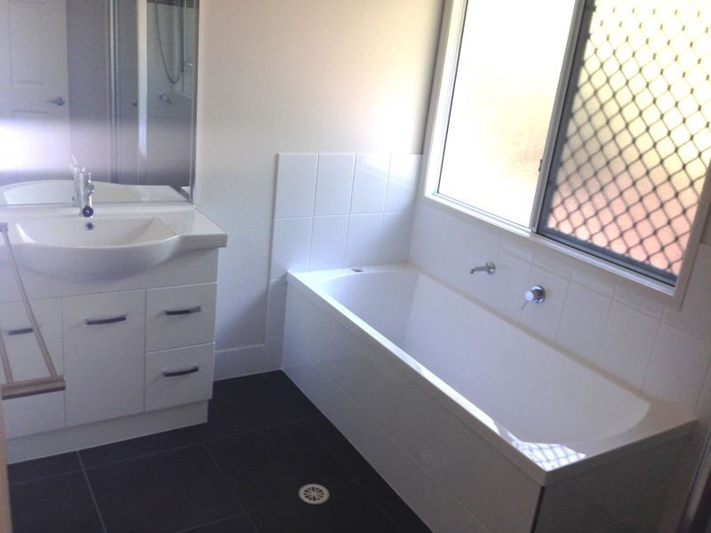 12 Buckland Street, Wellington Point QLD 4160