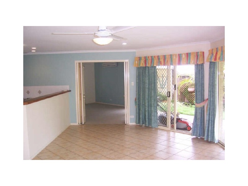 2 Murdoch Place, Wakerley QLD 4154