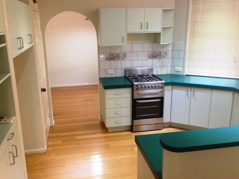 11 Ruth Street, Birkdale QLD 4159