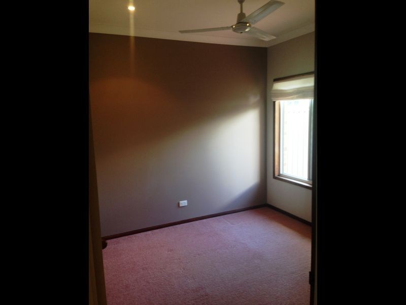 11 Ruth Street, Birkdale QLD 4159