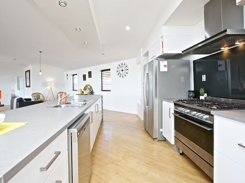 30 Lynch Cr, Birkdale QLD 4159