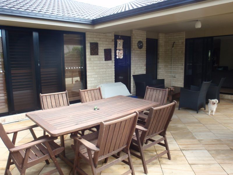 20 Sylvateere Crescent, Wakerley QLD 4154