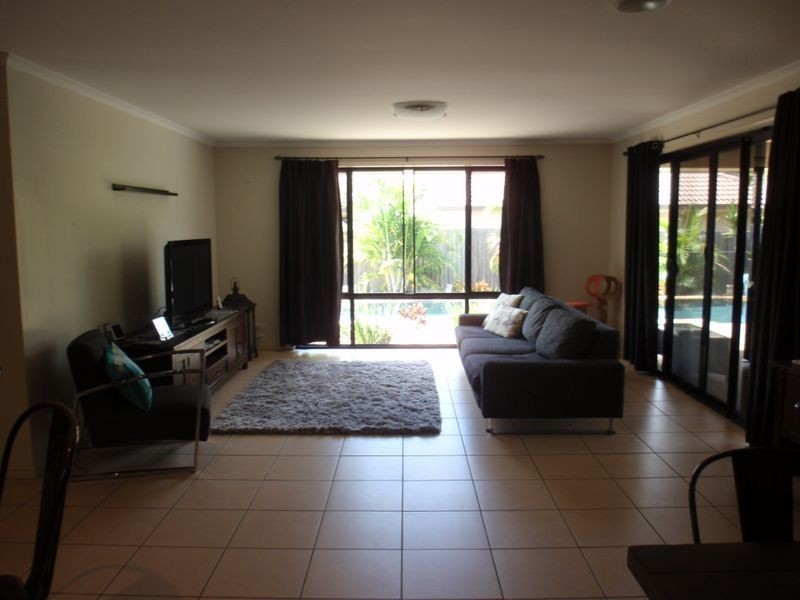 20 Sylvateere Crescent, Wakerley QLD 4154