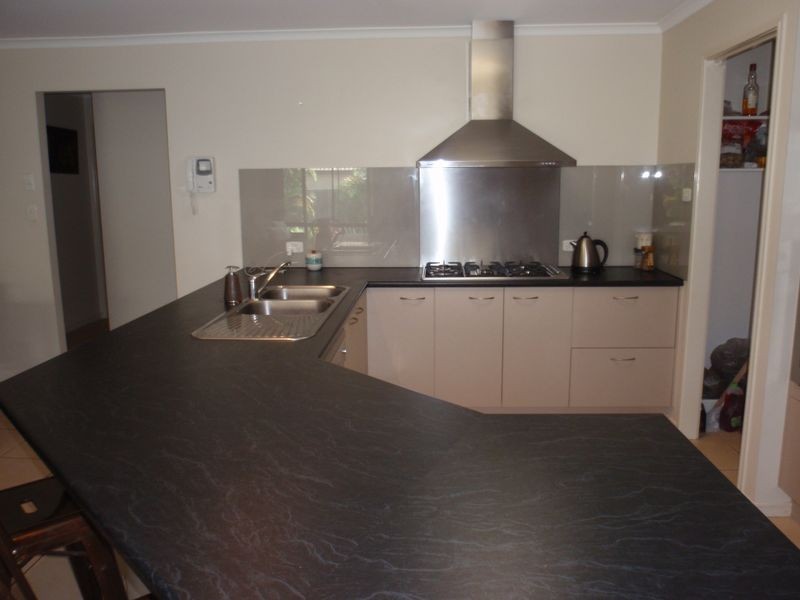 20 Sylvateere Crescent, Wakerley QLD 4154