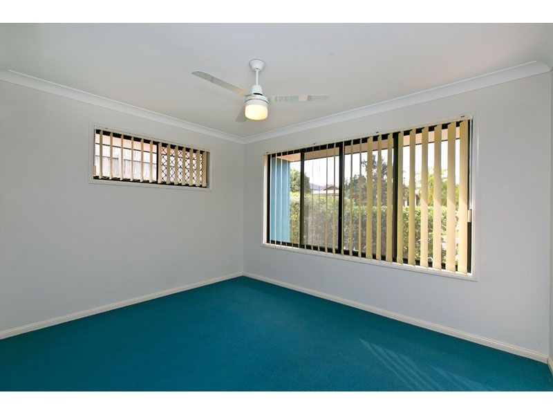 12 Trafalgar Vale Avenue, Wellington Point QLD 4160