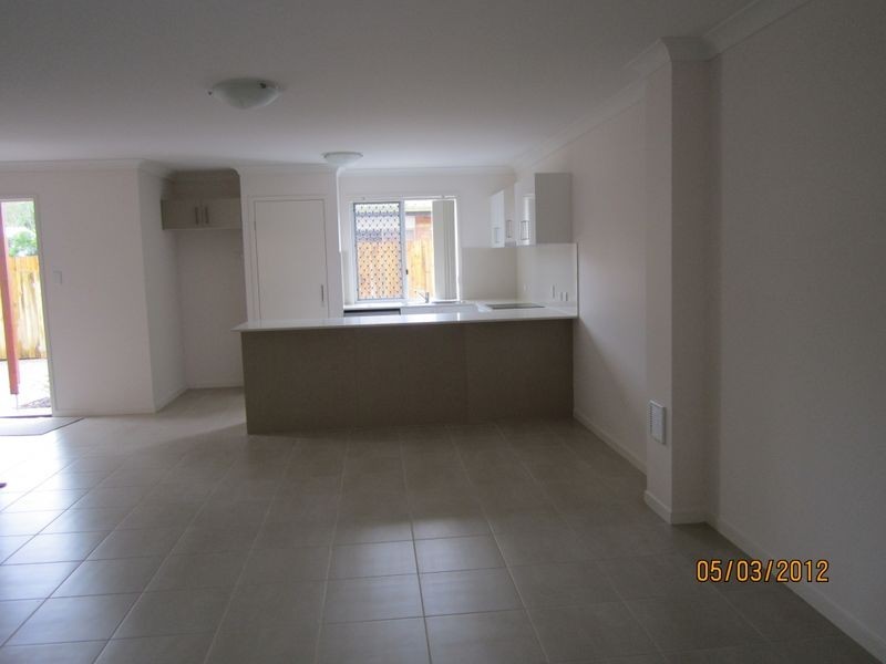 2/13 Victor Street, Birkdale QLD 4159