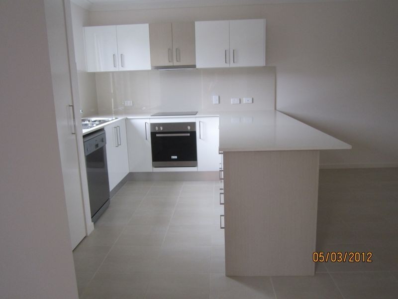 2/13 Victor Street, Birkdale QLD 4159