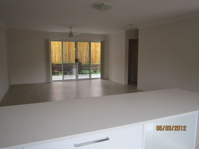 2/13 Victor Street, Birkdale QLD 4159