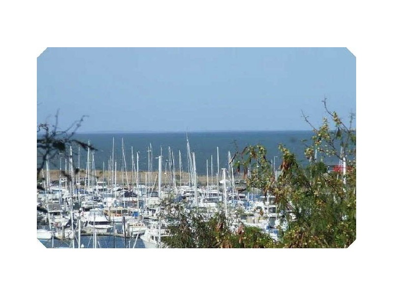 563 Royal Esplanade, Manly QLD 4179