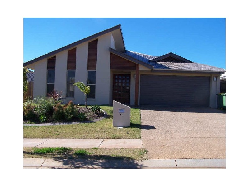 13 Hillcrest St, Wellington Point QLD 4160
