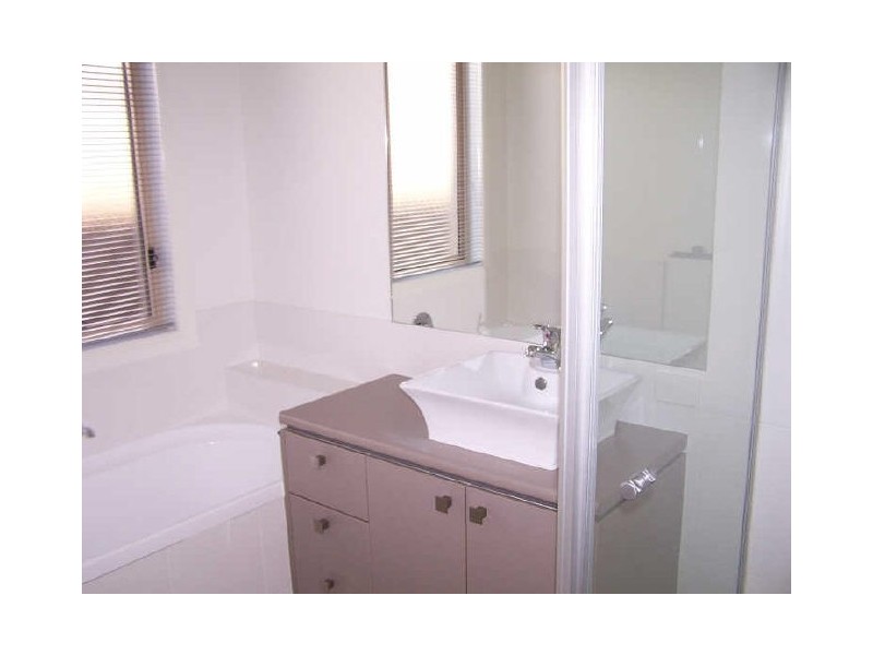 13 Hillcrest St, Wellington Point QLD 4160