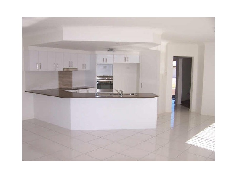 13 Hillcrest St, Wellington Point QLD 4160