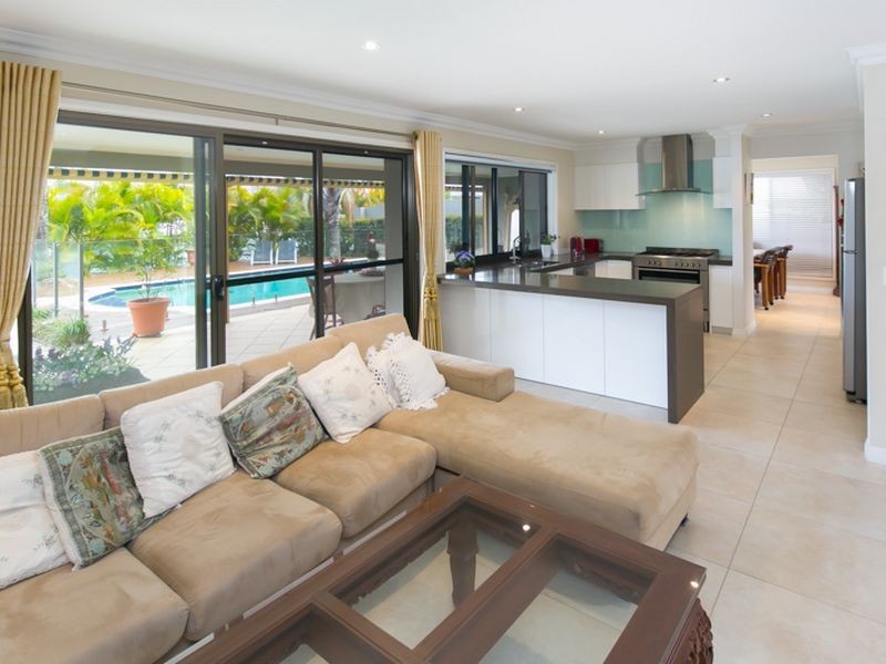 49 Dorsal Drive, Birkdale QLD 4159