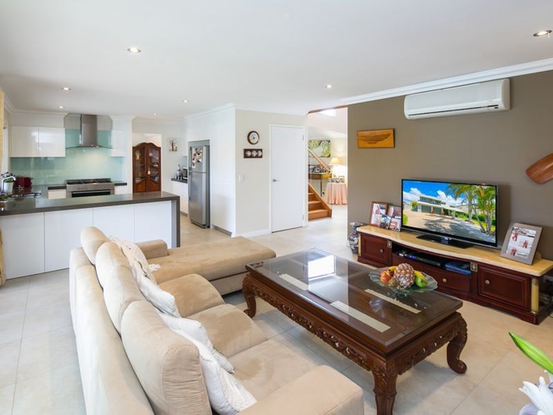 49 Dorsal Drive, Birkdale QLD 4159