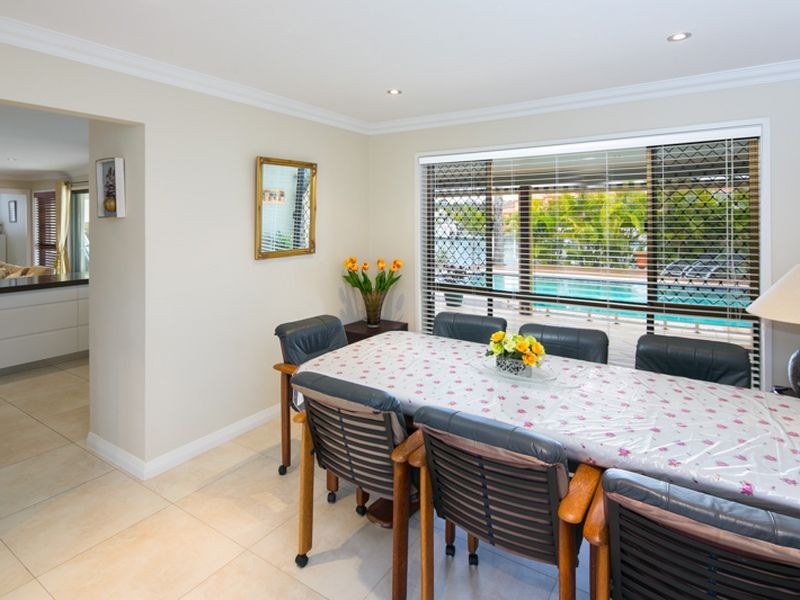 49 Dorsal Drive, Birkdale QLD 4159