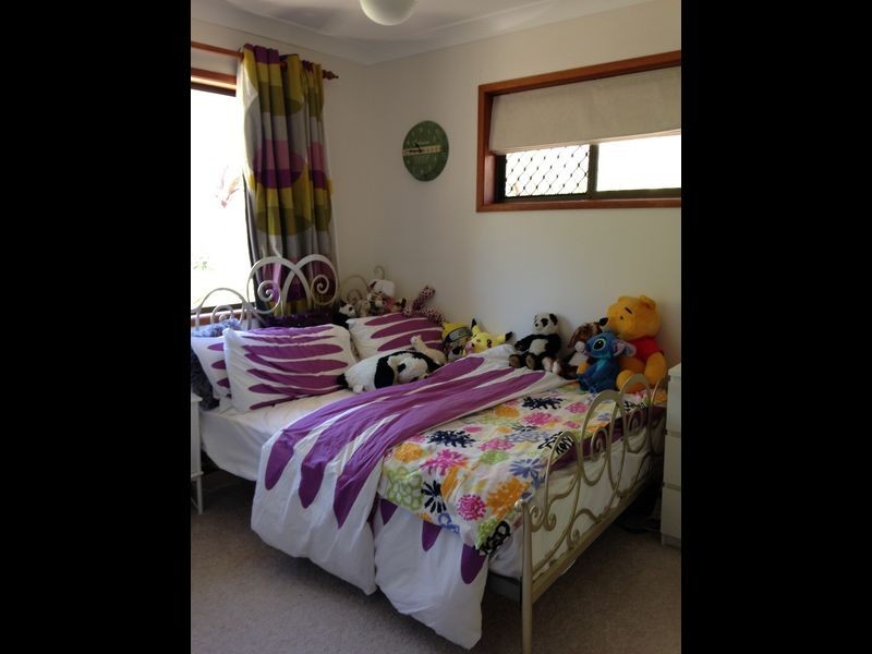 63 Whitehall Avenue, Birkdale QLD 4159