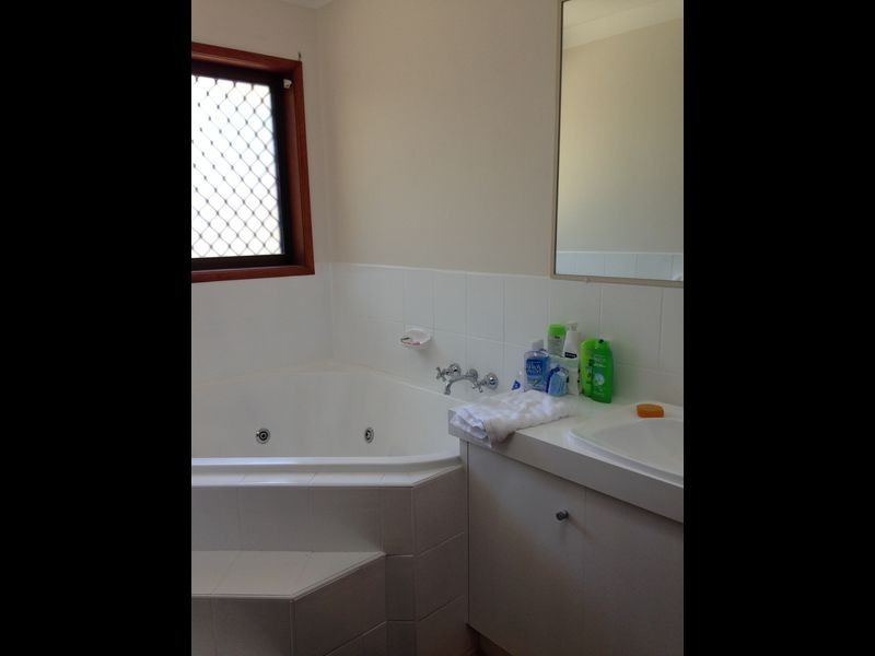 63 Whitehall Avenue, Birkdale QLD 4159