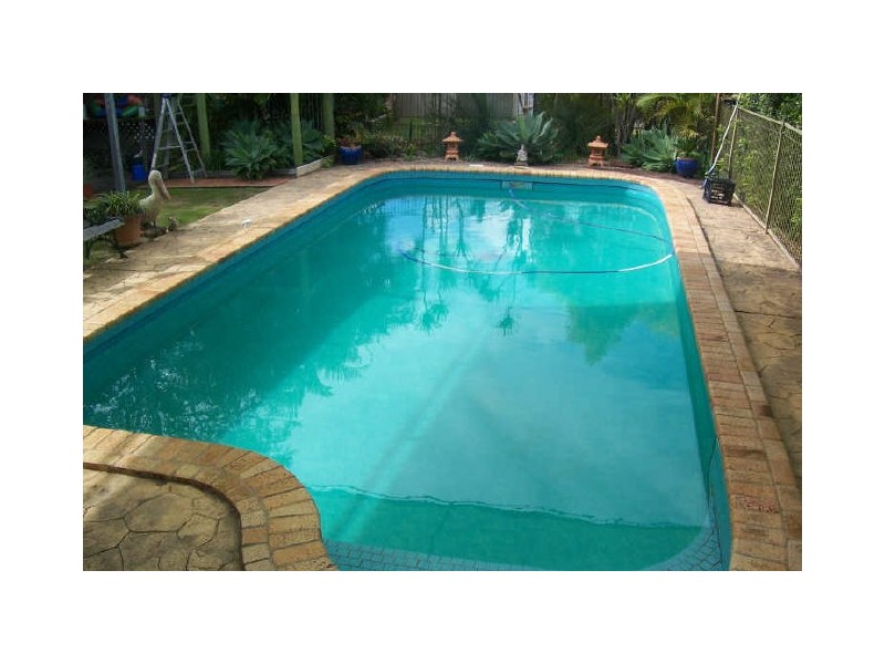 11 Victor Street, Birkdale QLD 4159