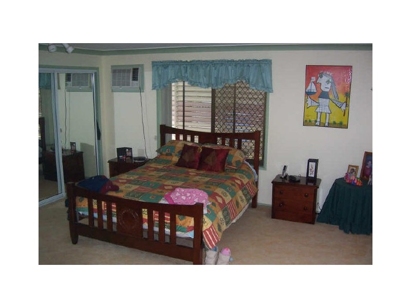 11 Victor Street, Birkdale QLD 4159