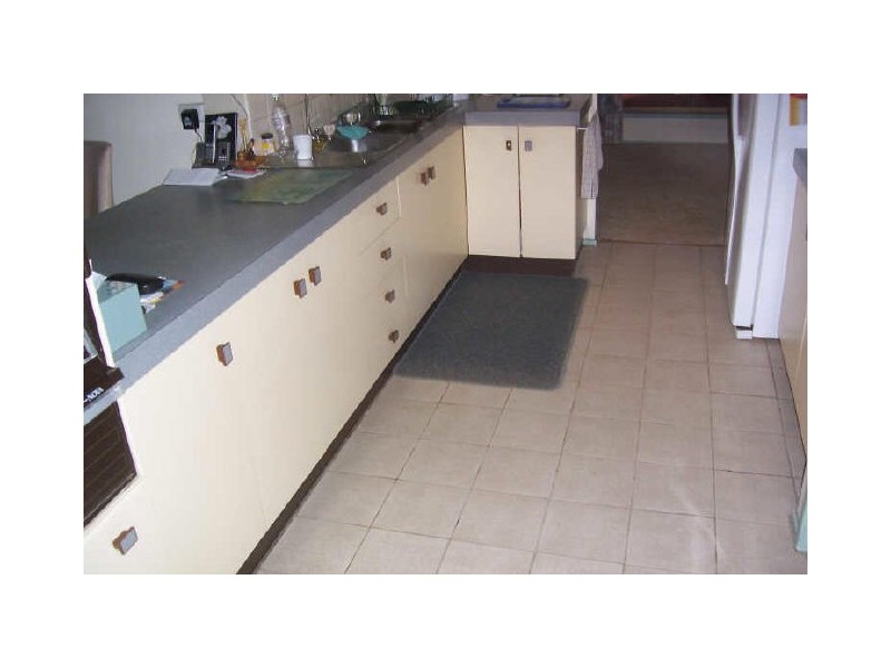 11 Victor Street, Birkdale QLD 4159