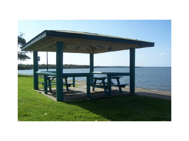 18/41 Glenora Street, Wynnum QLD 4178