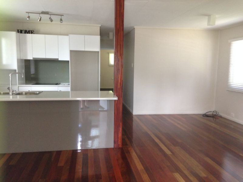 87 Thomas Street, Birkdale QLD 4159