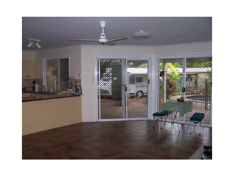 2 Caston Court, Birkdale QLD 4159
