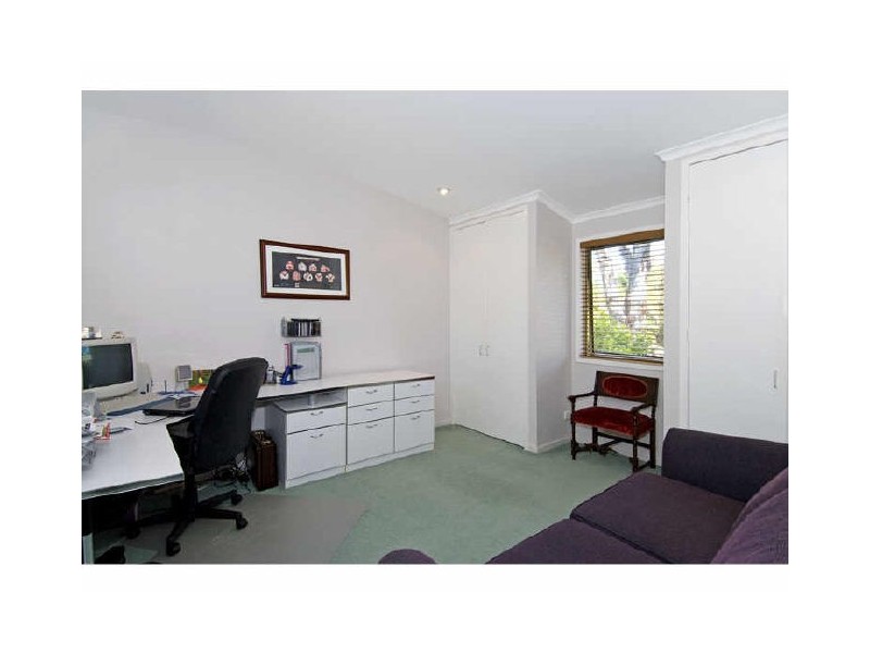 16 Saul Street, Thorneside QLD 4158