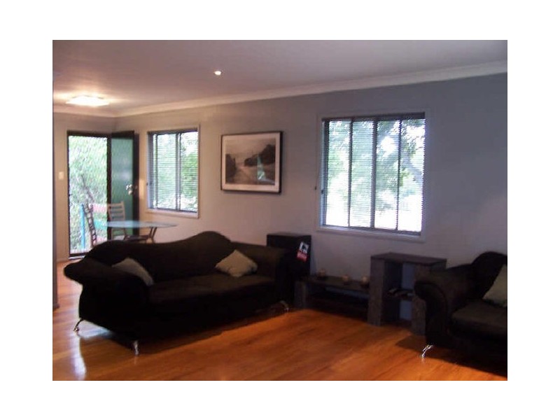 2 Emu St, Birkdale QLD 4159