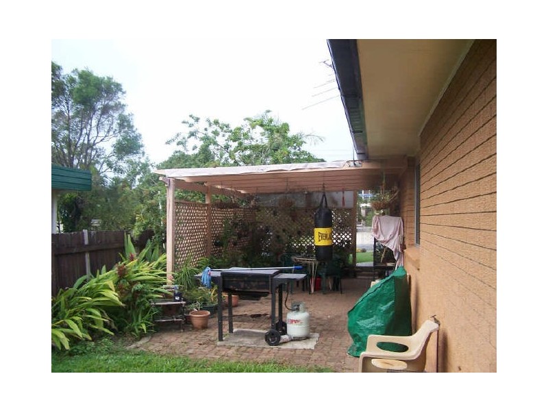 4 Cavell Road, Birkdale QLD 4159
