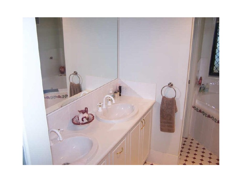 25 Mecoli Court, Birkdale QLD 4159