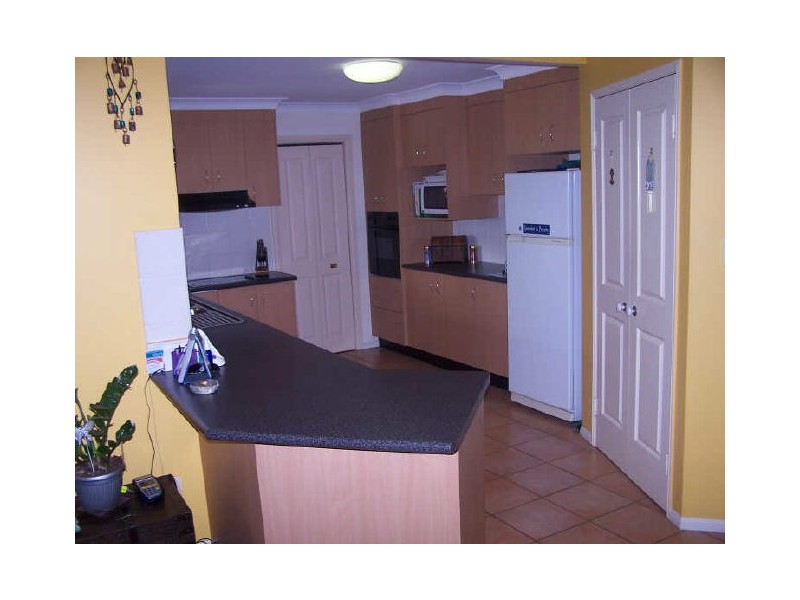 18 Cresthill Street, Birkdale QLD 4159