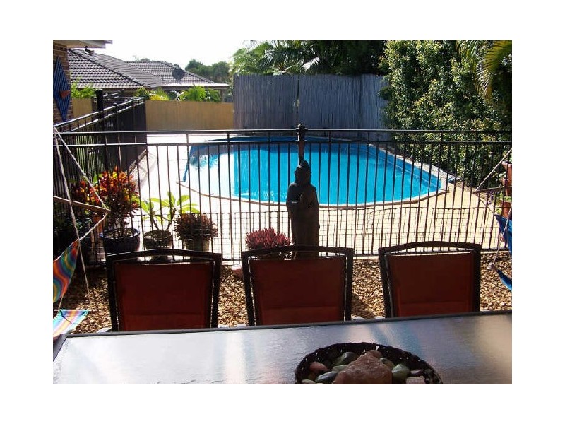 18 Cresthill Street, Birkdale QLD 4159