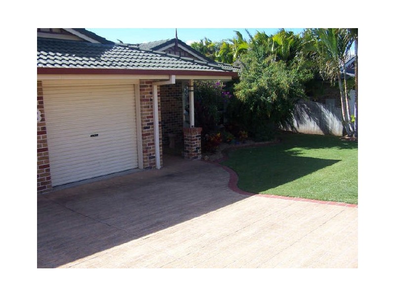 18 Cresthill Street, Birkdale QLD 4159