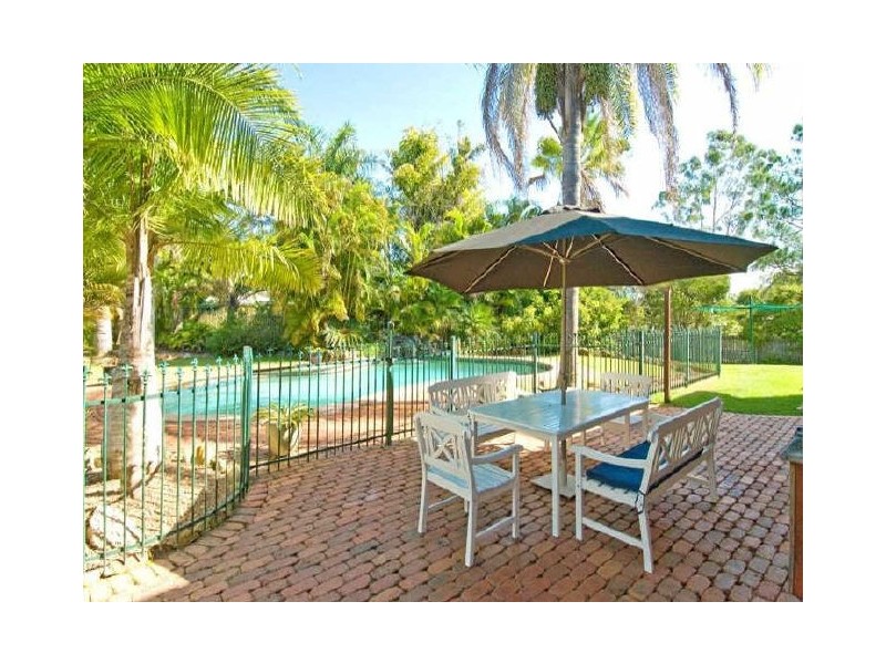 9 Caston Court, Birkdale QLD 4159