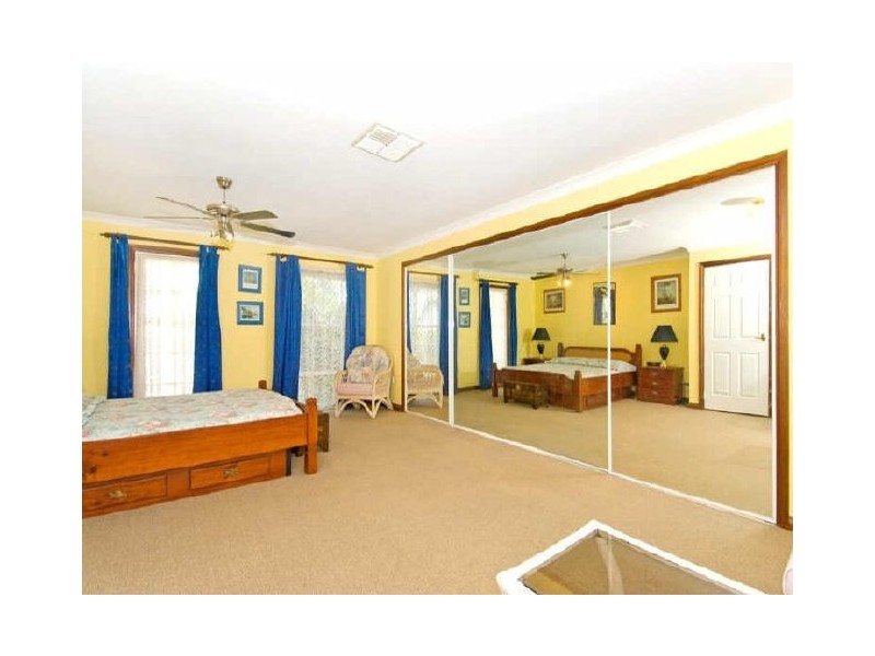 9 Caston Court, Birkdale QLD 4159